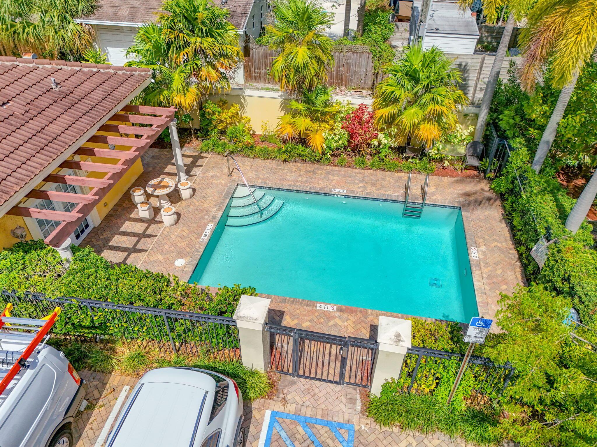 Homes for sale in Lake Worth Beach, FL | 530 S Federal Hwy #2, Lake Worth Beach, FL 33460 | MLS# R11106603