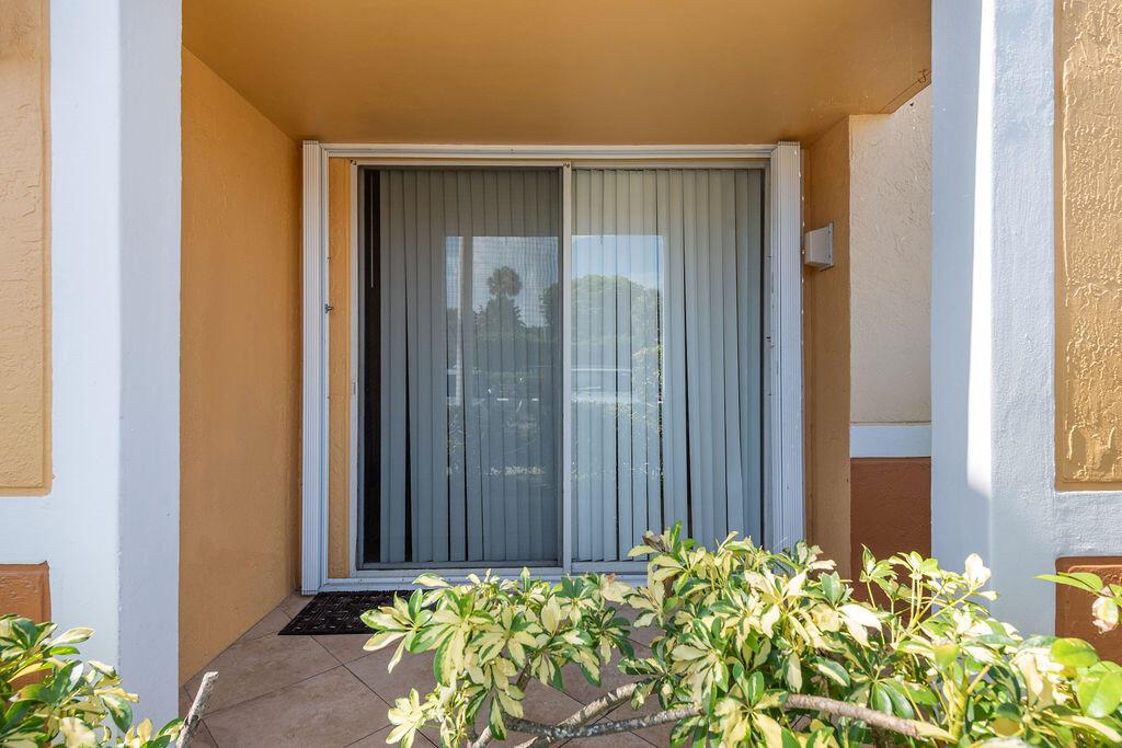 Homes for sale in Hypoluxo, FL | 160 Yacht Club Way #109, Hypoluxo, FL 33462 | MLS# R11106619