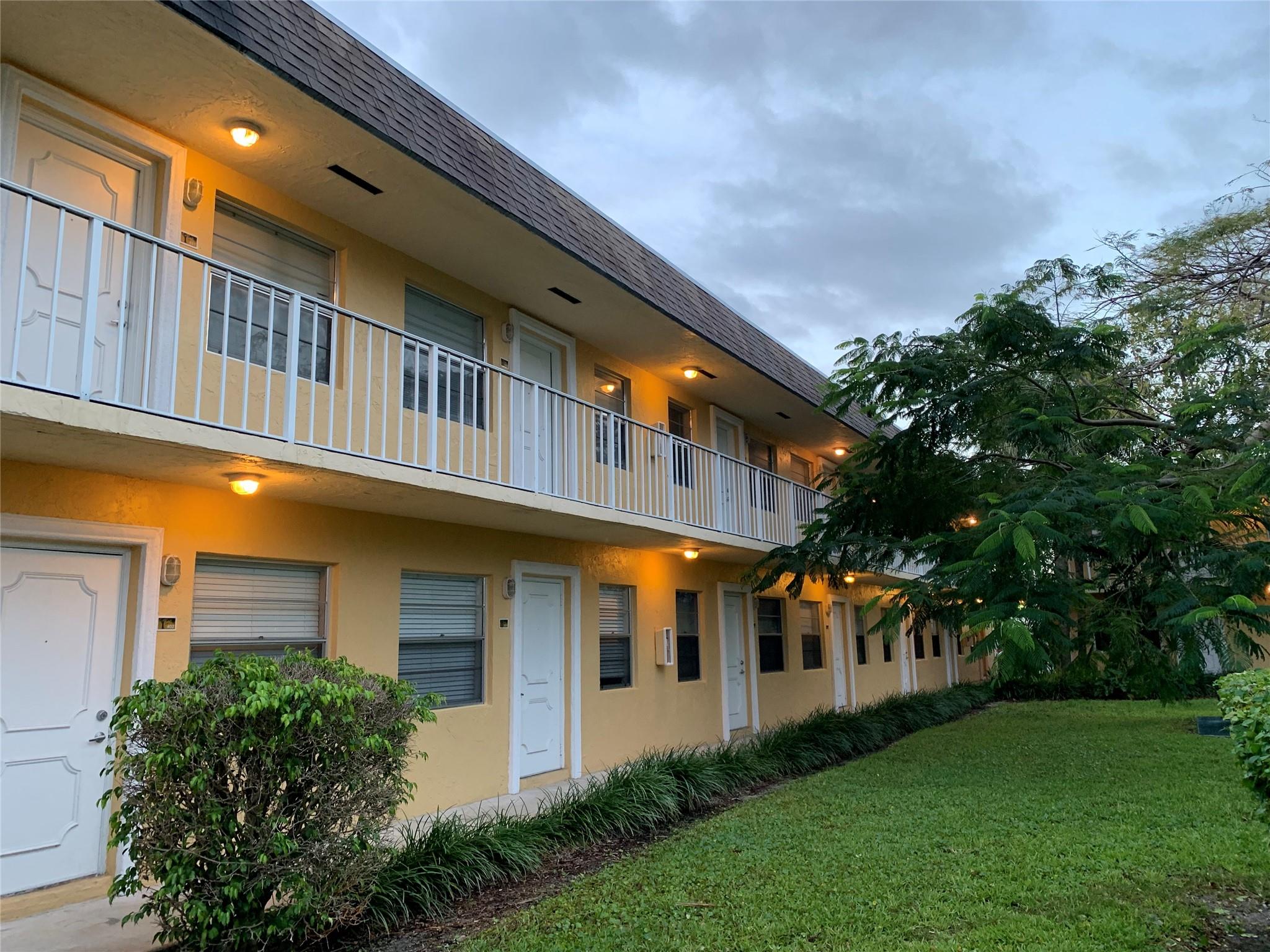 Village Park At Oakland