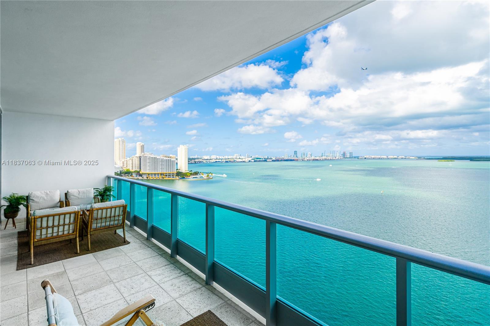 1331 Brickell Bay Dr #2007, Miami FL 33131