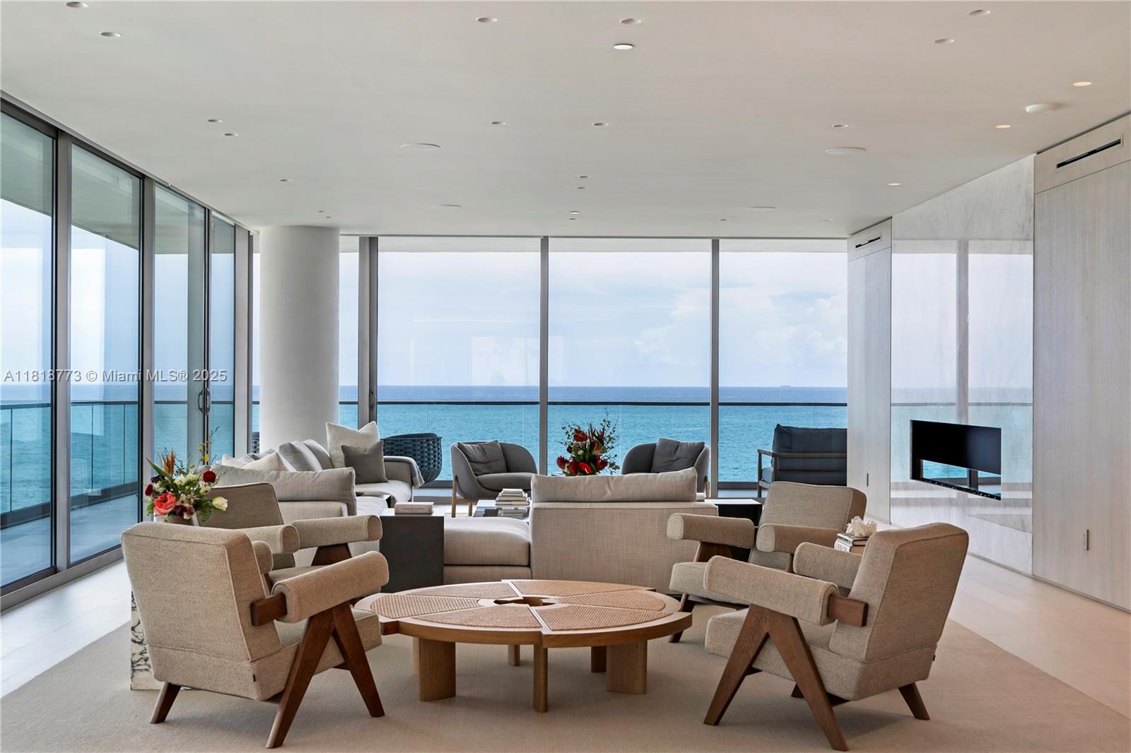 Apartamento à Venda em Bal Harbour, FL