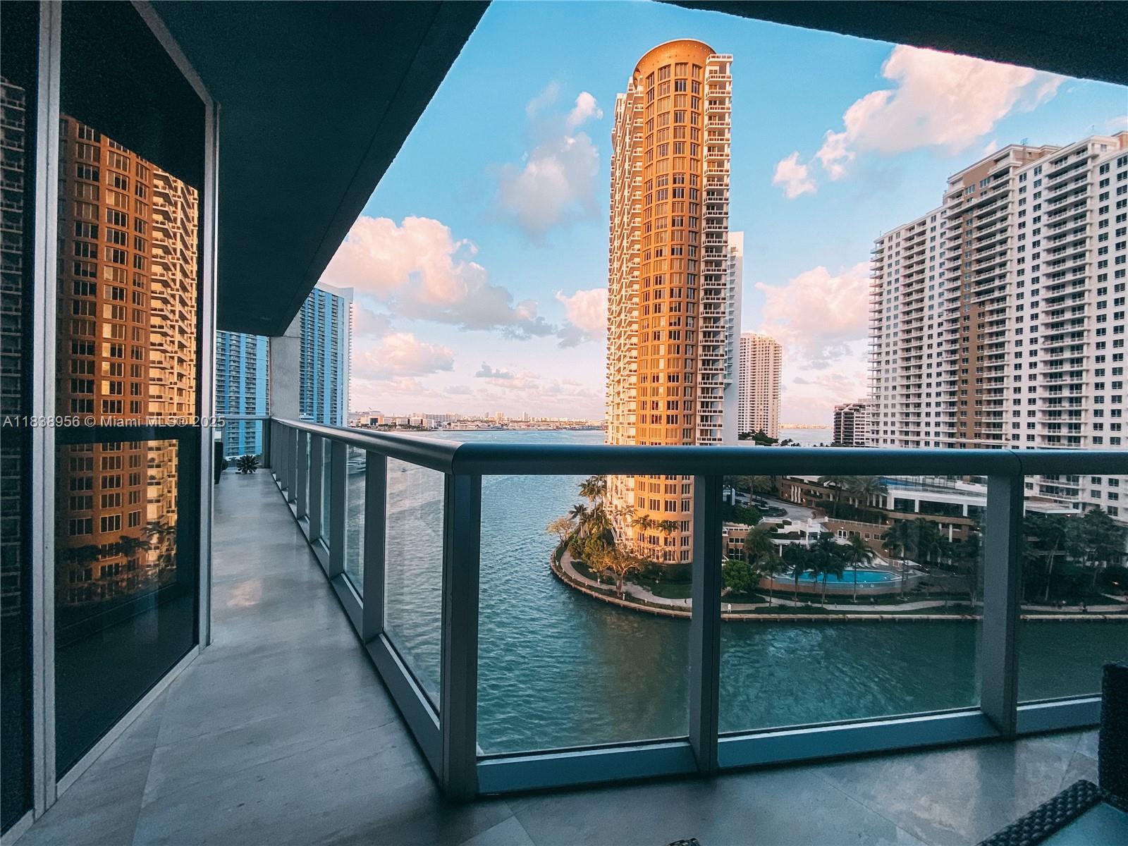 Condo for Sale in Miami, FL