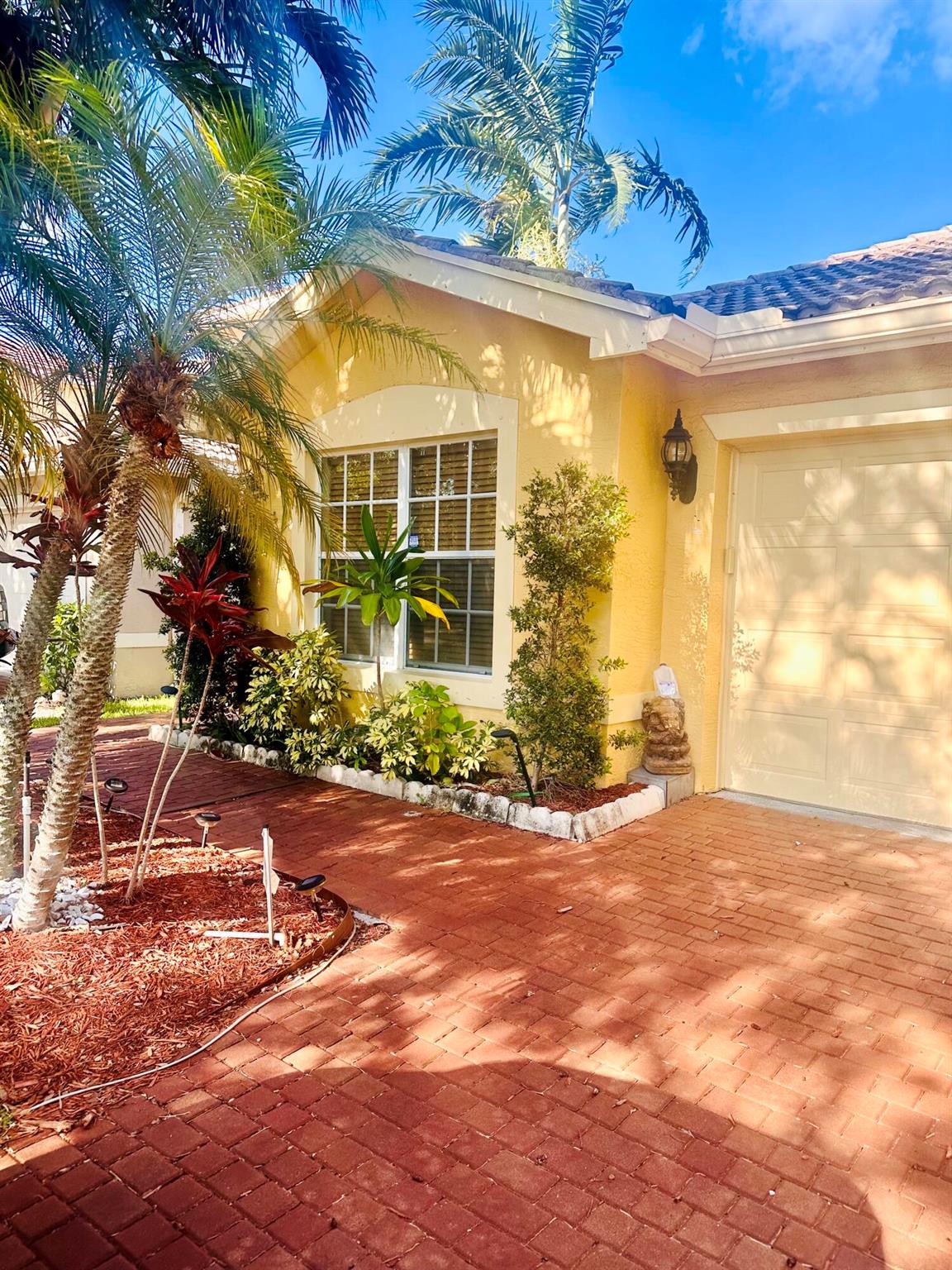 5200 Rising Comet Lane Greenacres FL 33463 | R11106863