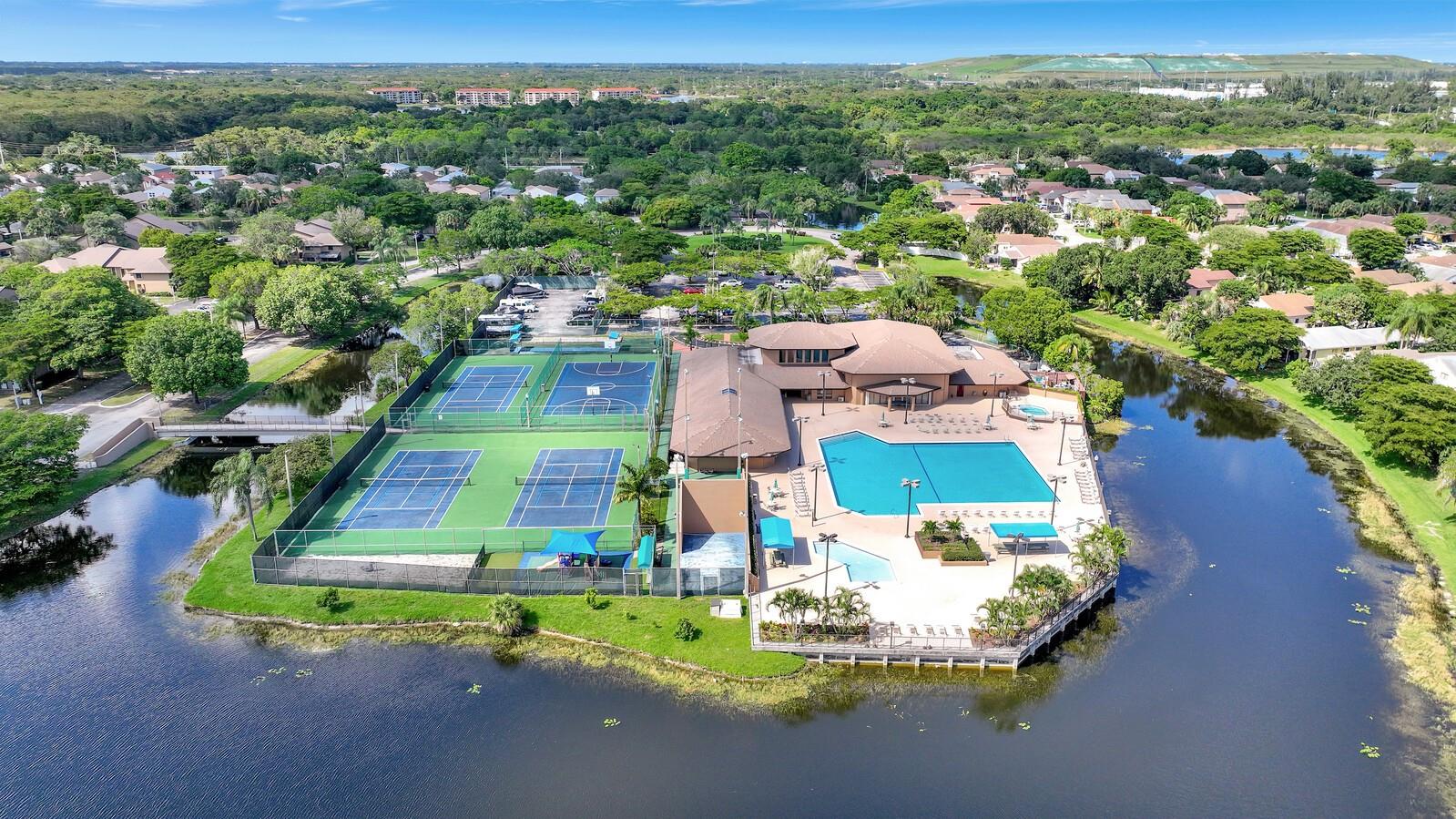 2242 Nw 39th Ave Coconut Creek FL 33066 | F10514780