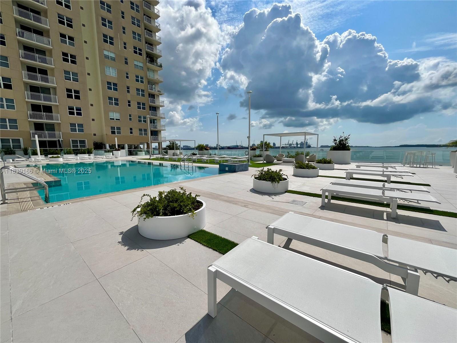 770 Claughton Island Dr #1415, Miami FL 33131