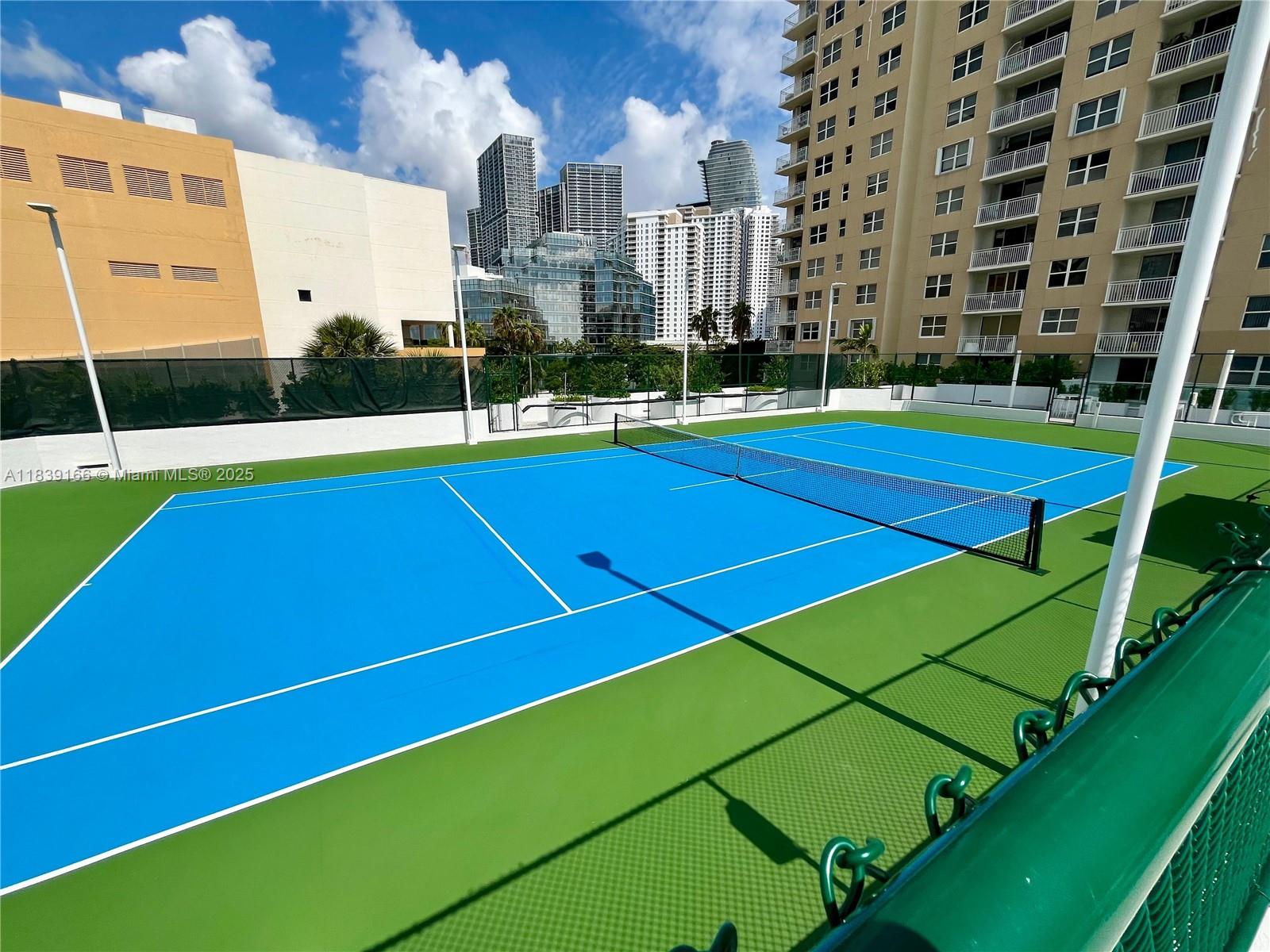 770 Claughton Island Dr #1415, Miami FL 33131