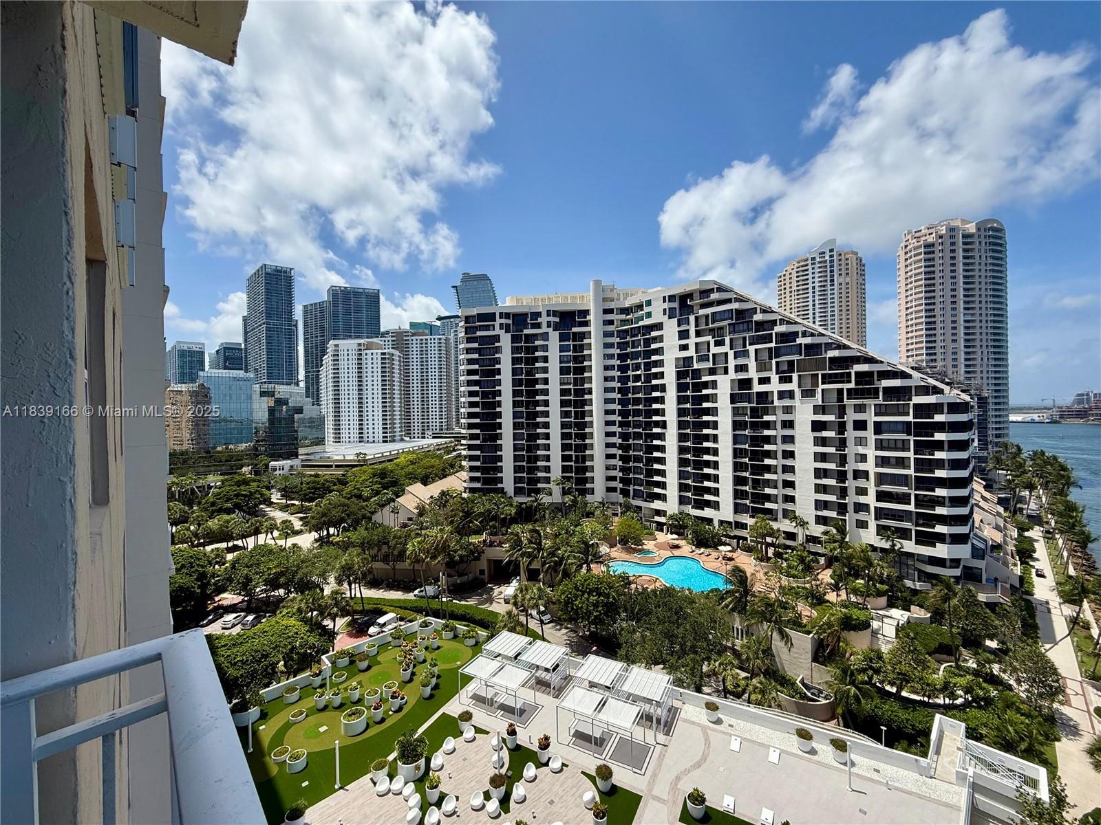 770 Claughton Island Dr #1415, Miami FL 33131