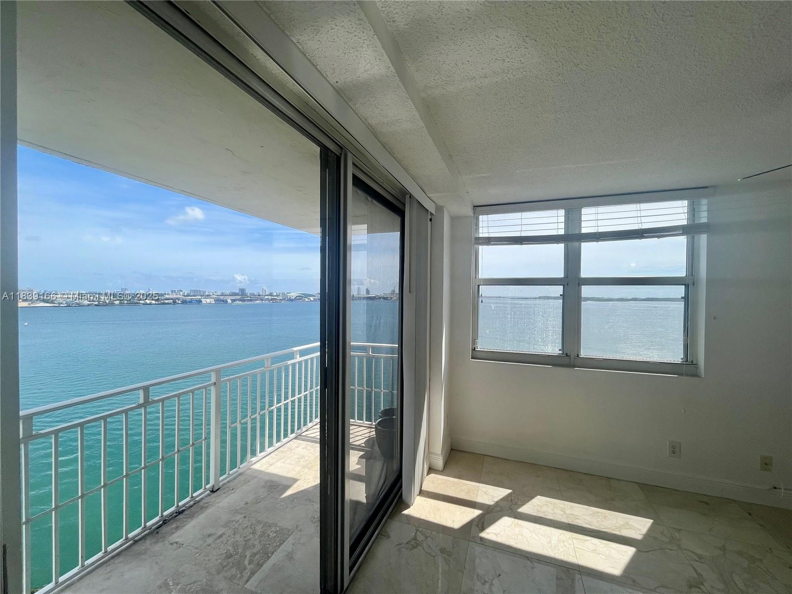 770 Claughton Island Dr #1415, Miami FL 33131