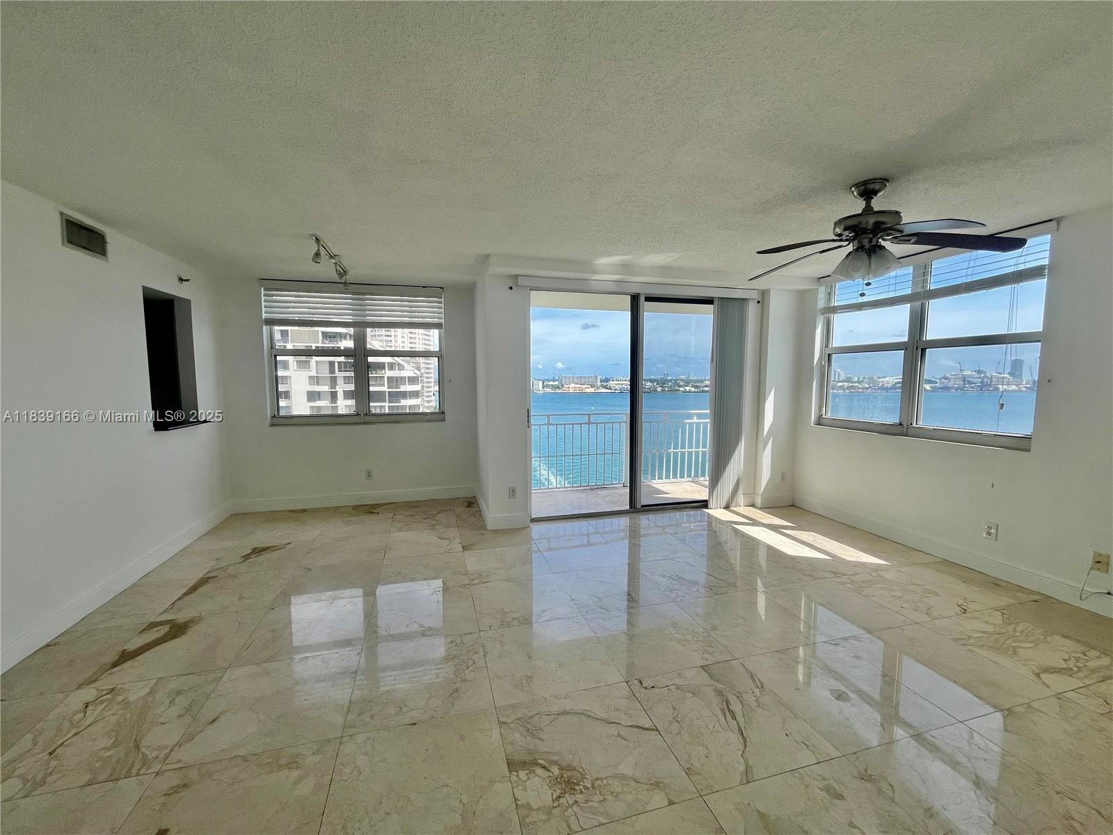 770 Claughton Island Dr #1415, Miami FL 33131