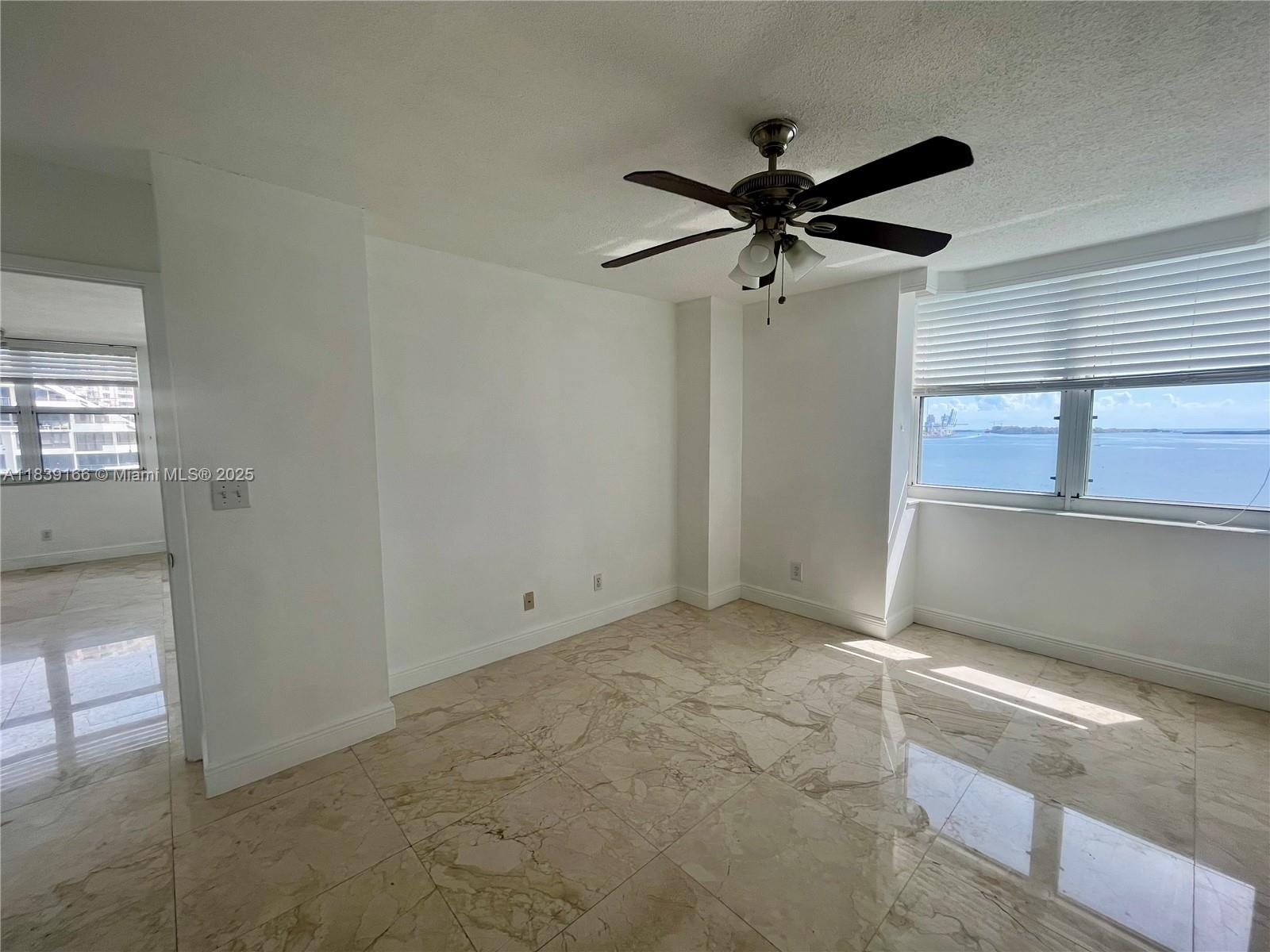 770 Claughton Island Dr #1415, Miami FL 33131