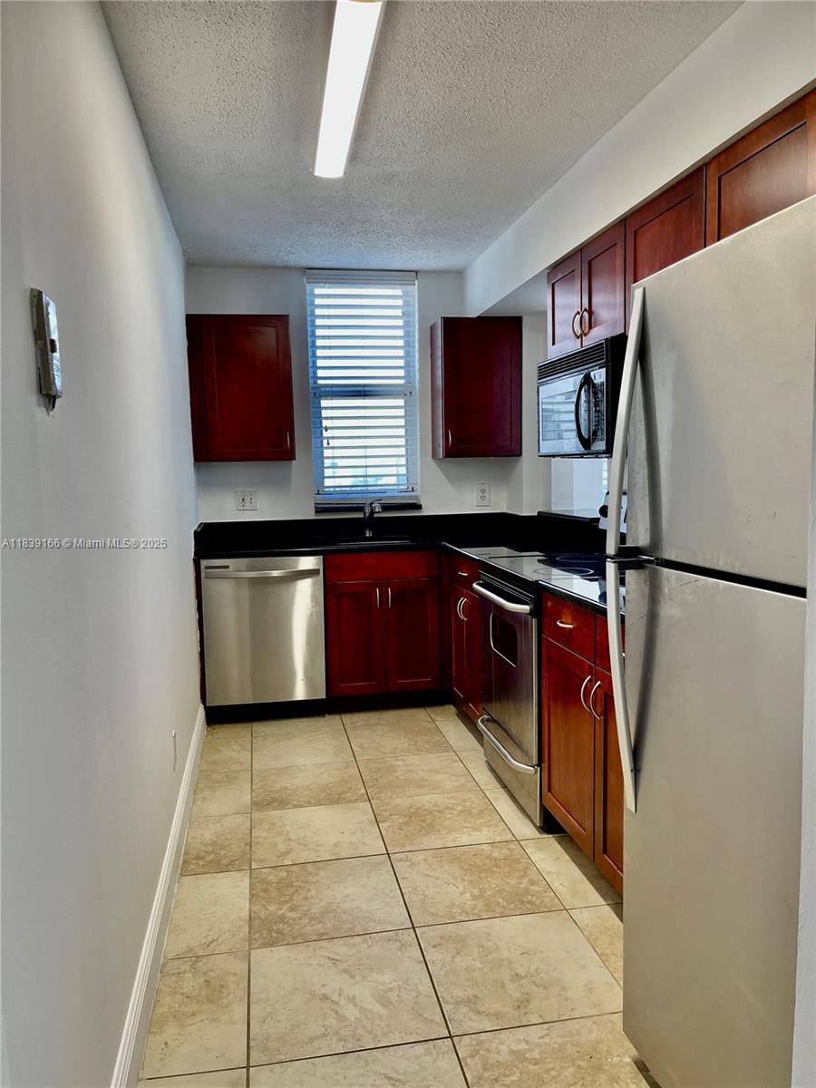 770 Claughton Island Dr #1415, Miami FL 33131
