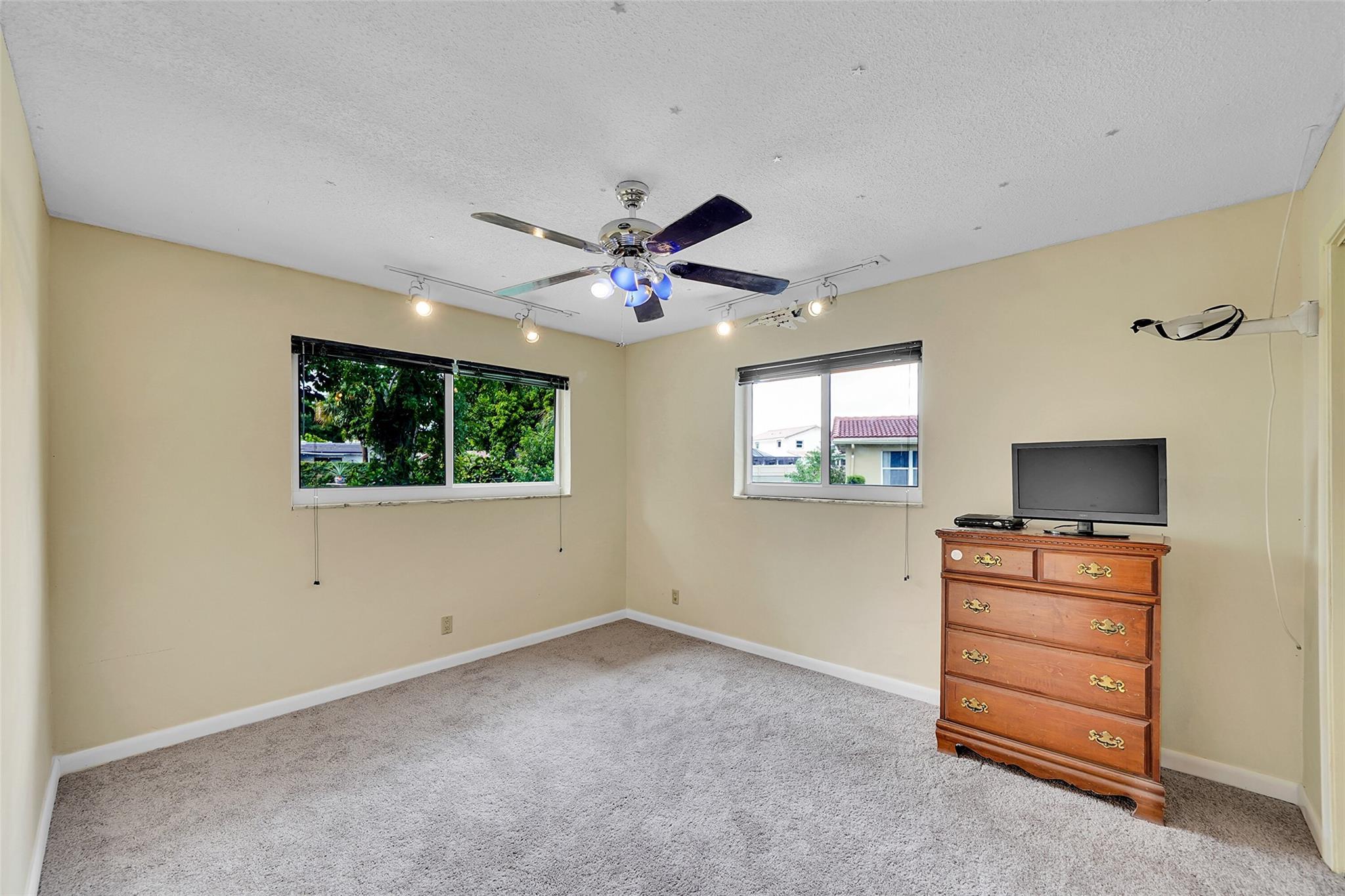 New Carpet and Freshly Painted