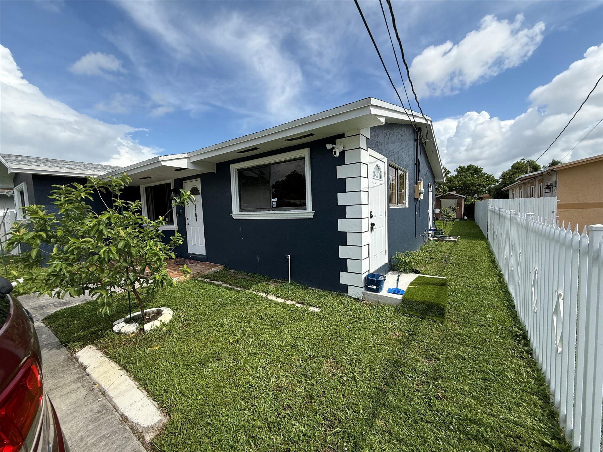 Homes for sale in West Park, FL | 5101 Sw 24th St, West Park, FL 33023 | MLS# F10514840