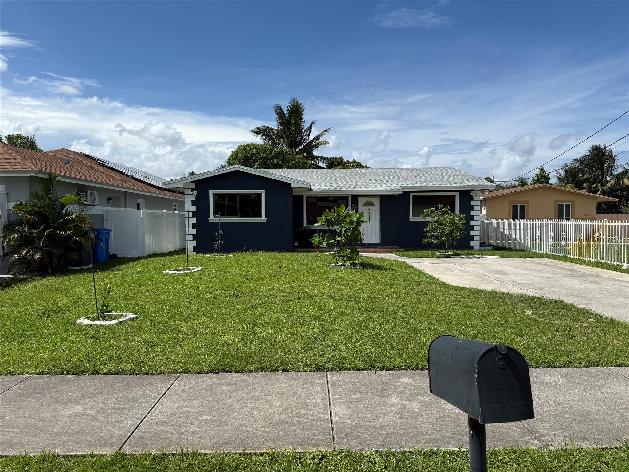 Homes for sale in West Park, FL | 5101 Sw 24Th St, West Park, FL 33023 | MLS# F10514840