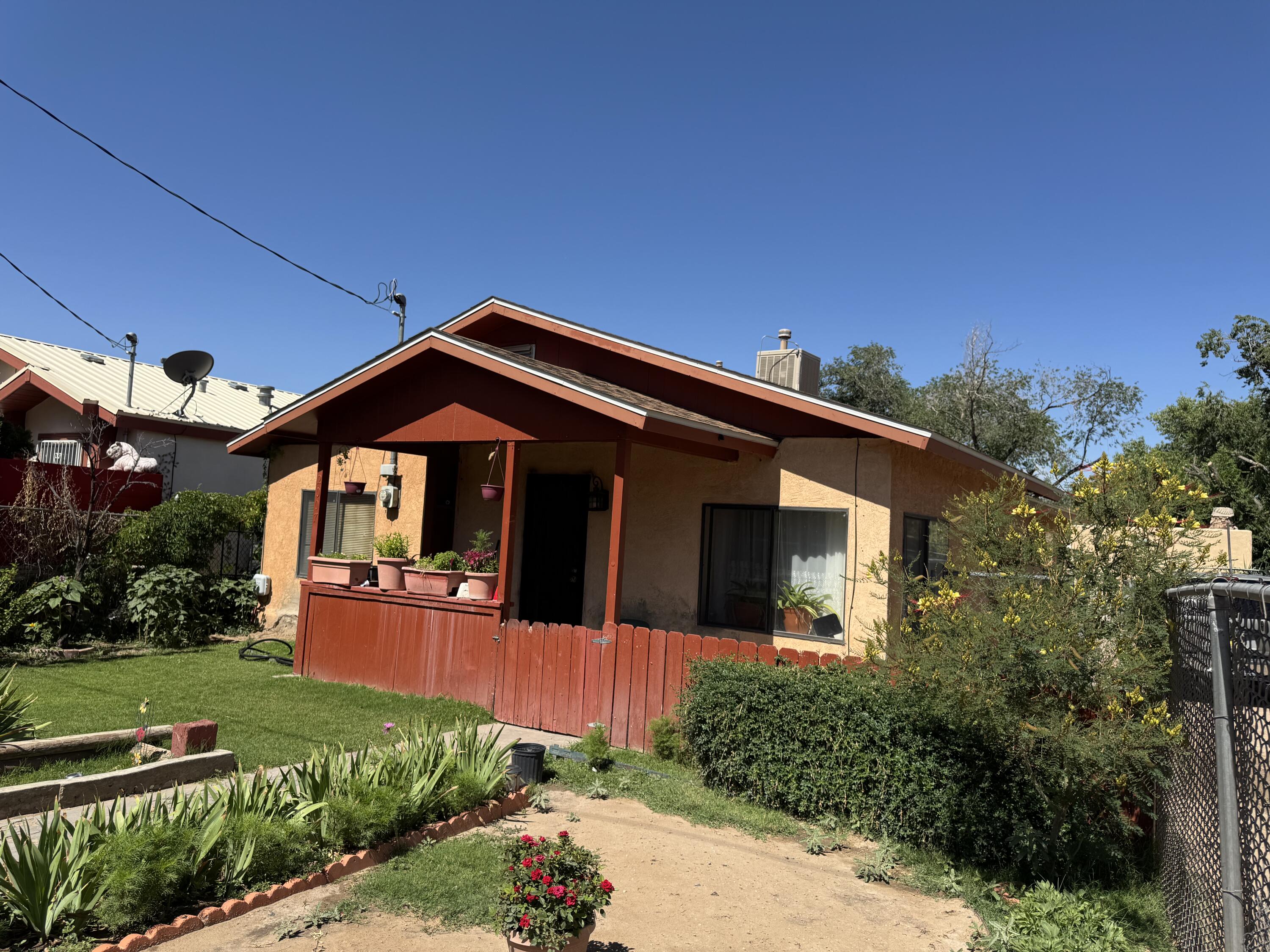 Homes for sale in Albuquerque, NM | 2007 Hinkle St Se, Albuquerque, NM 87102 | MLS# 1087758