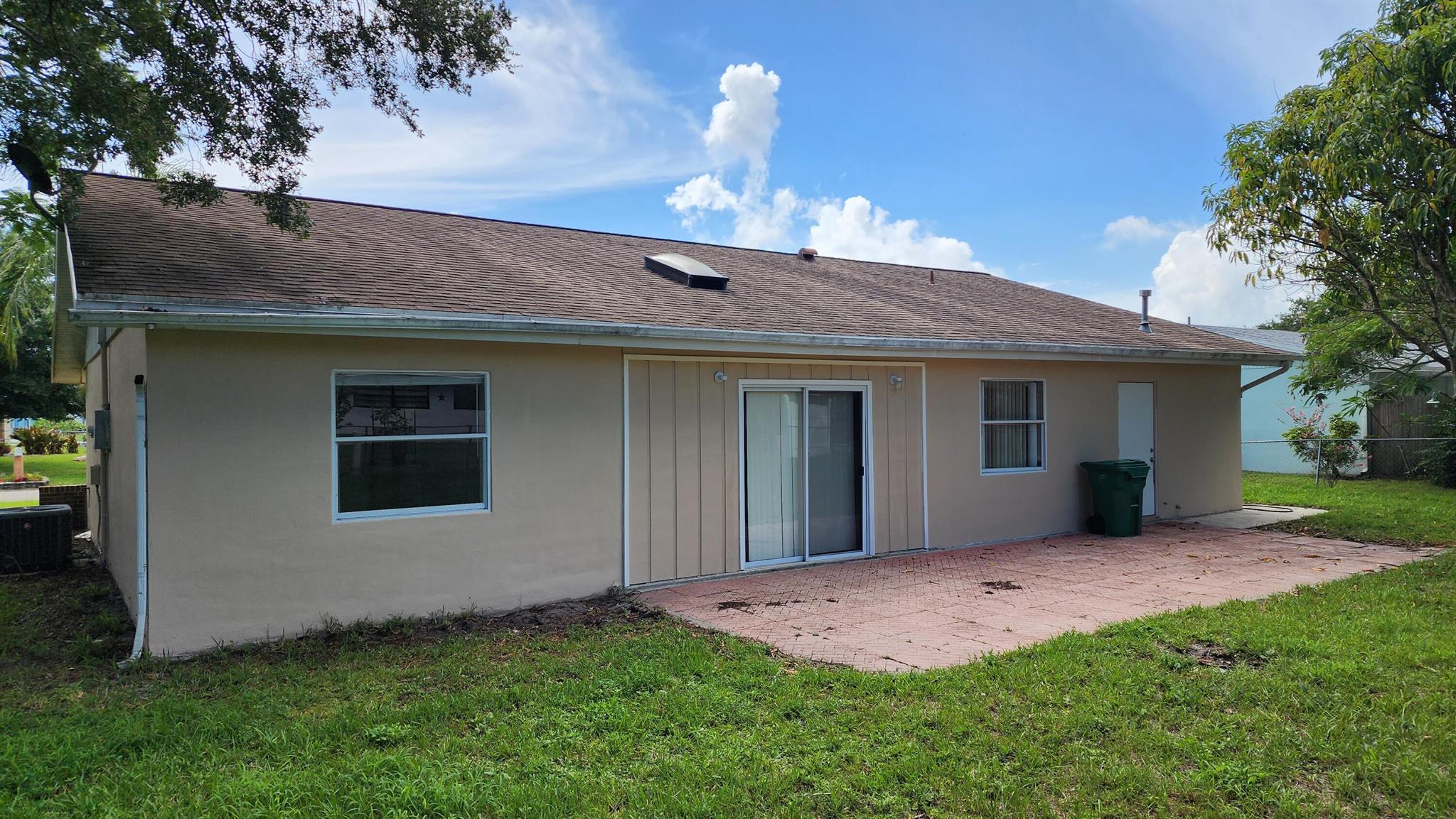 Homes for sale in Port St Lucie, FL | 342 Ne Surrey Street, Port St Lucie, FL 34983 | MLS# R11107020