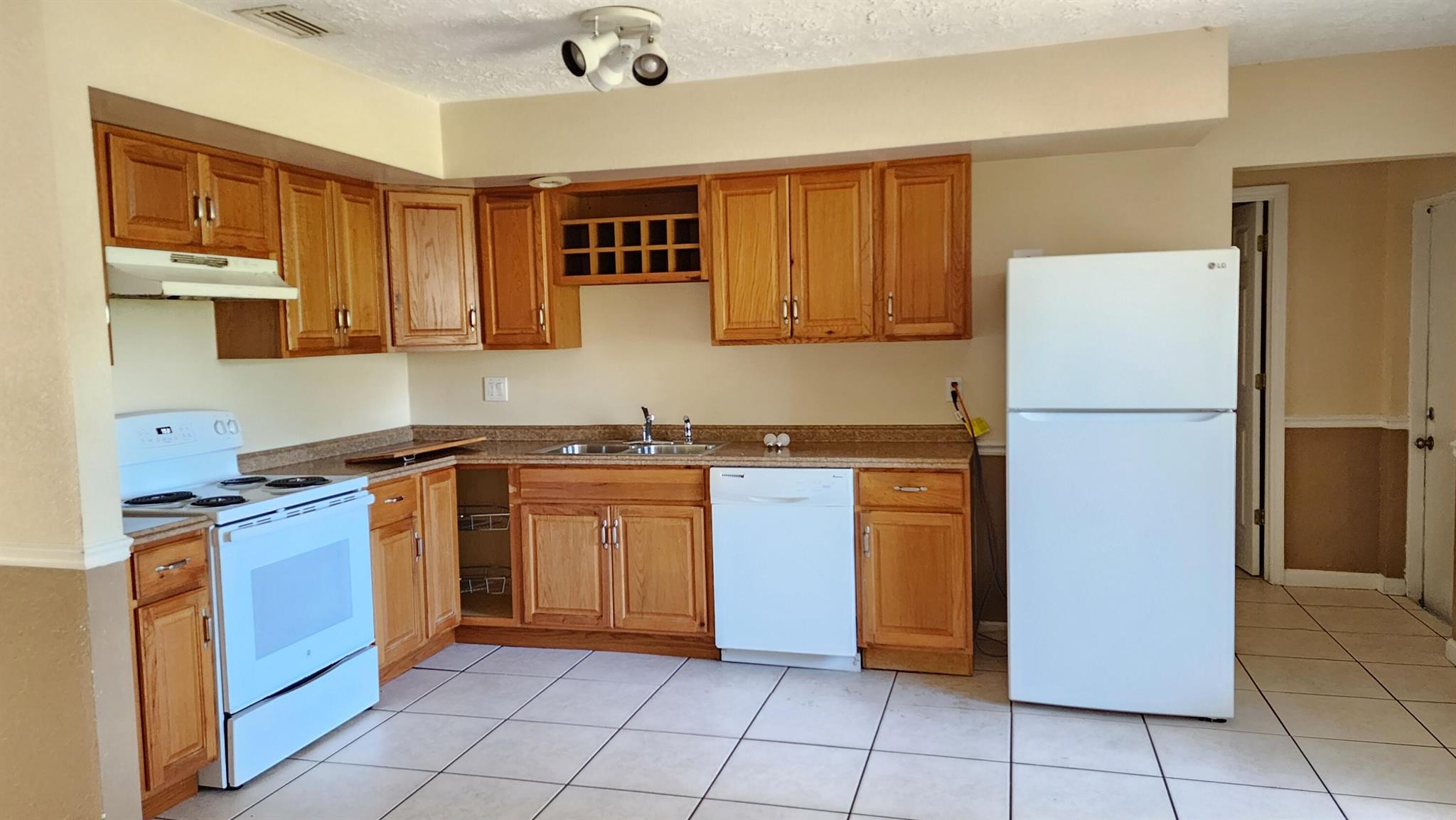 Homes for sale in Port St Lucie, FL | 342 Ne Surrey Street, Port St Lucie, FL 34983 | MLS# R11107020