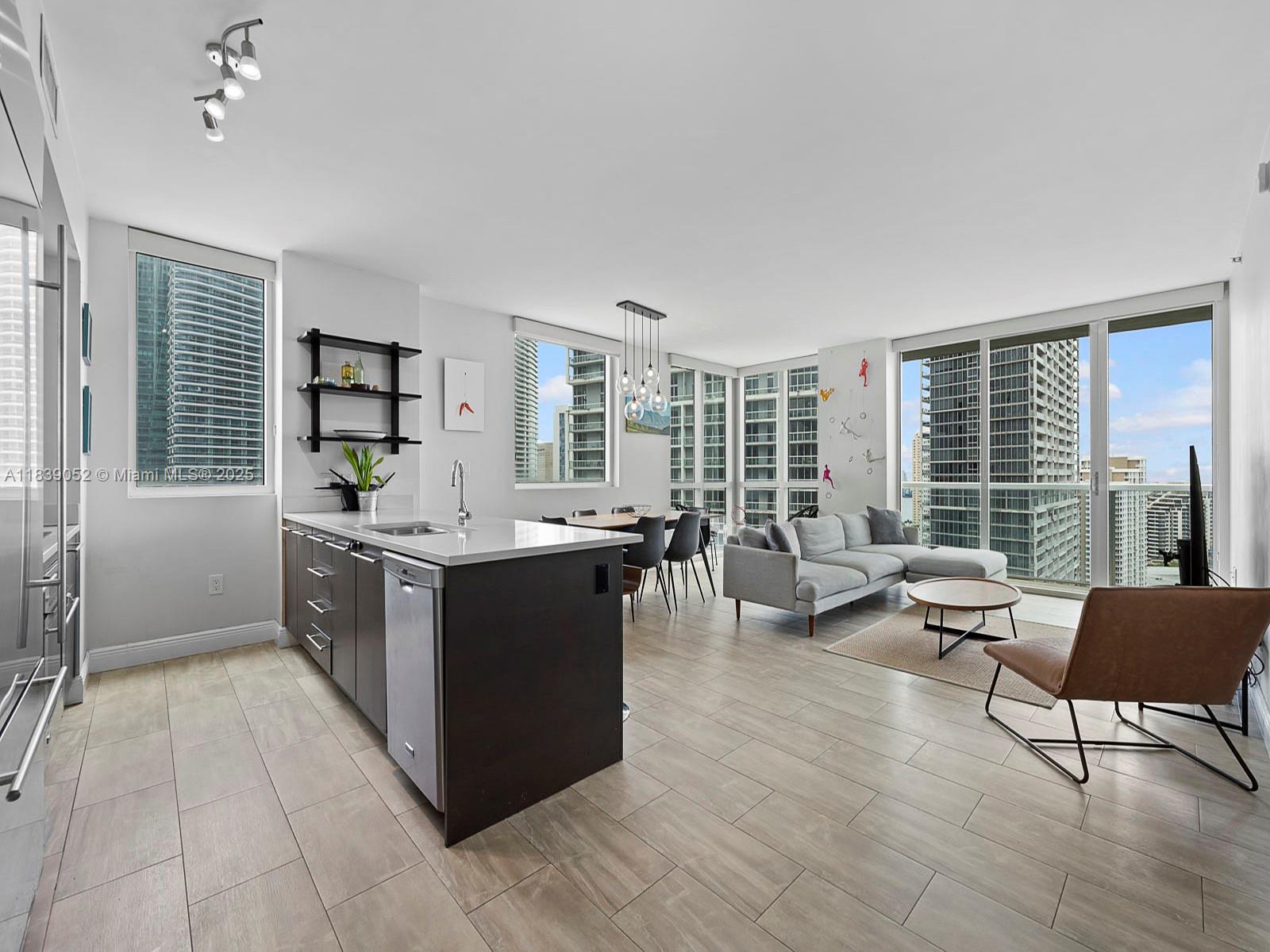 Condo for Sale in Miami, FL