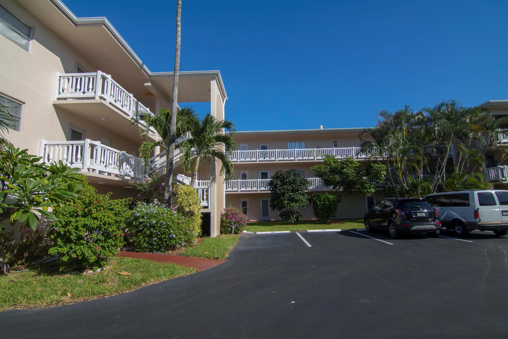 Homes for sale in Lake Worth, FL | 2615 N Garden Dr #308, Lake Worth, FL 33461 | MLS# R11107159