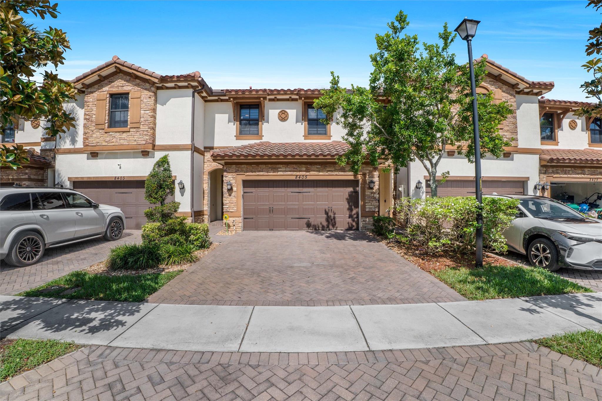 Homes for sale in Parkland, FL | 8405 Lakeview Trl, Parkland, FL 33076 | MLS# F10513268