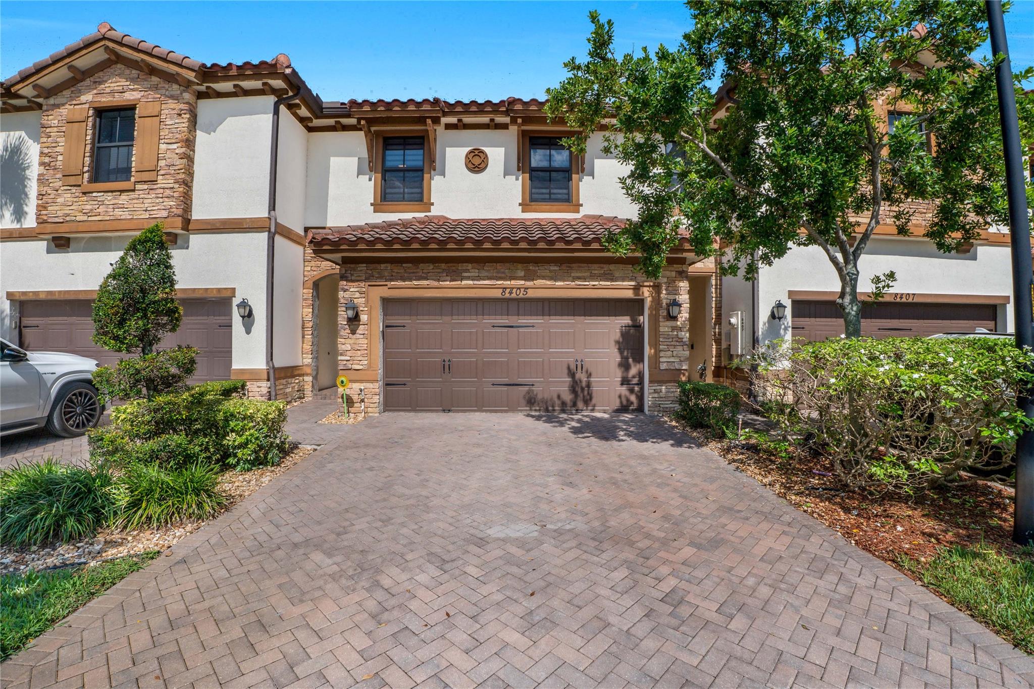 Homes for sale in Parkland, FL | 8405 Lakeview Trl, Parkland, FL 33076 | MLS# F10513268