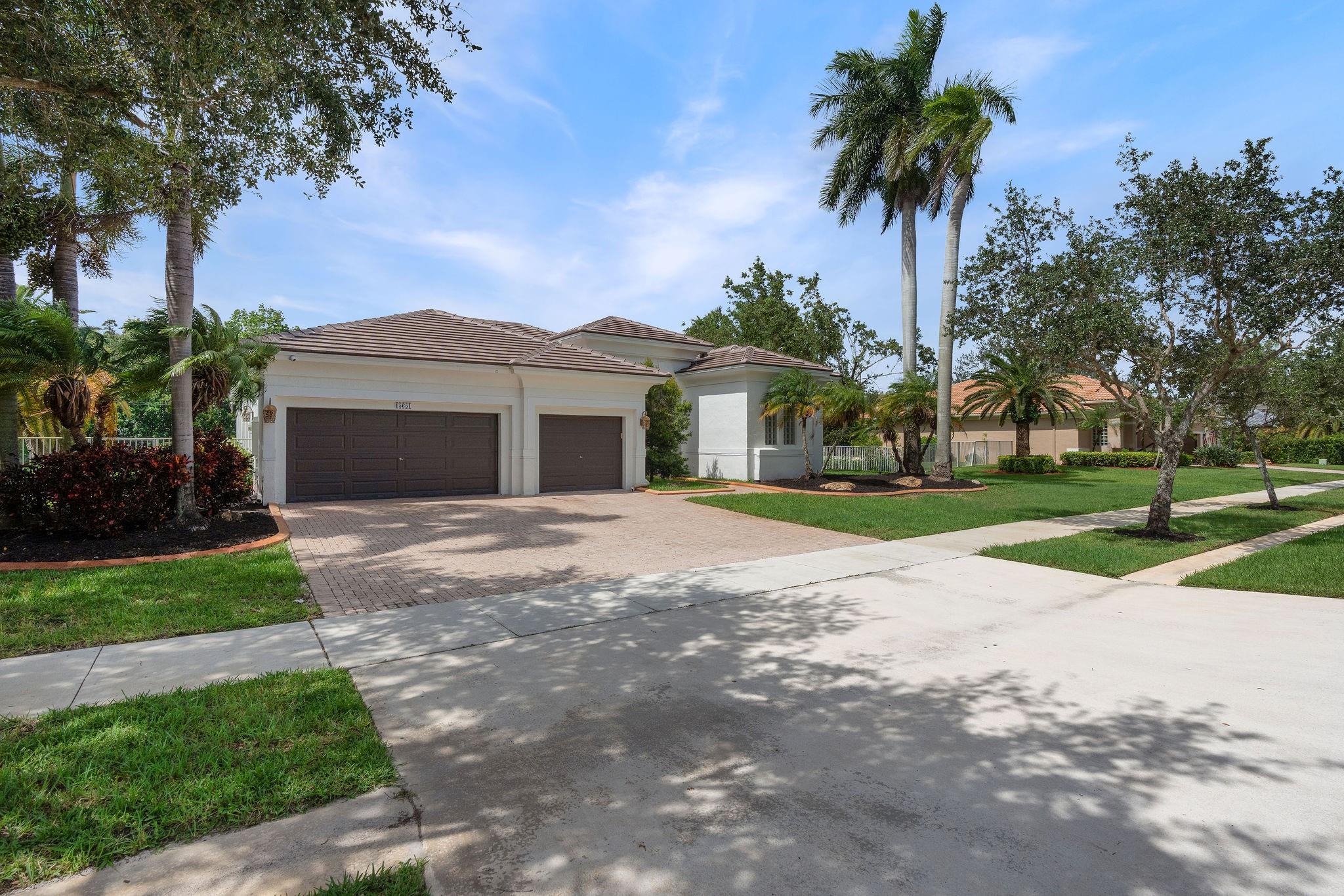 Homes for sale in Davie, FL | 15651 Sw 15 Street, Davie, FL 33326 | MLS# F10514748