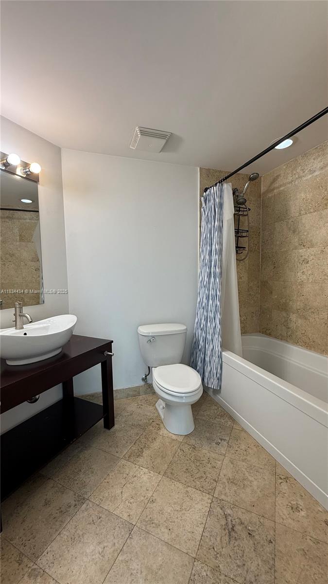 350 S Miami Ave #312, Miami FL 33130