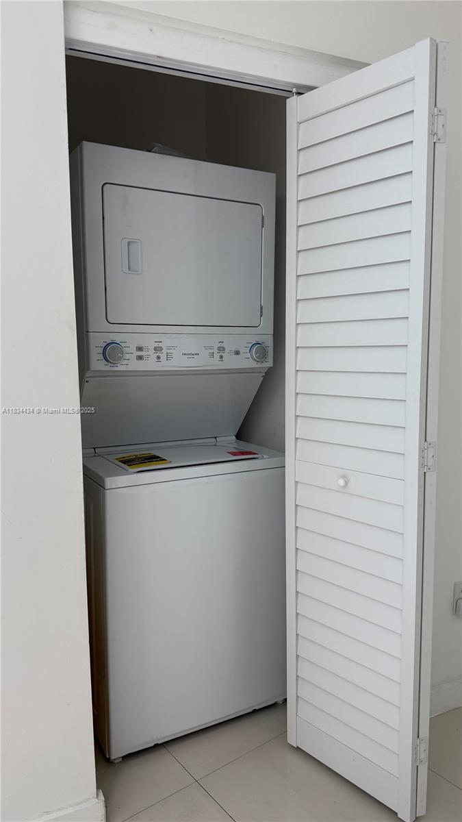 350 S Miami Ave #312, Miami FL 33130