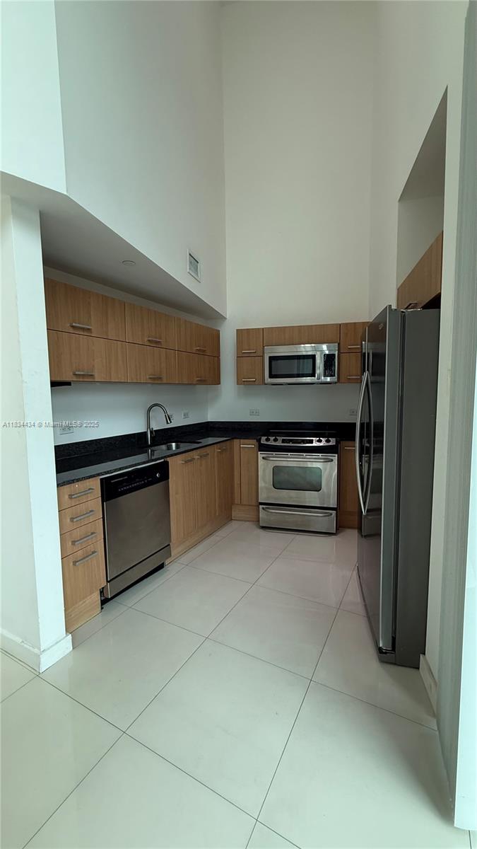 350 S Miami Ave #312, Miami FL 33130