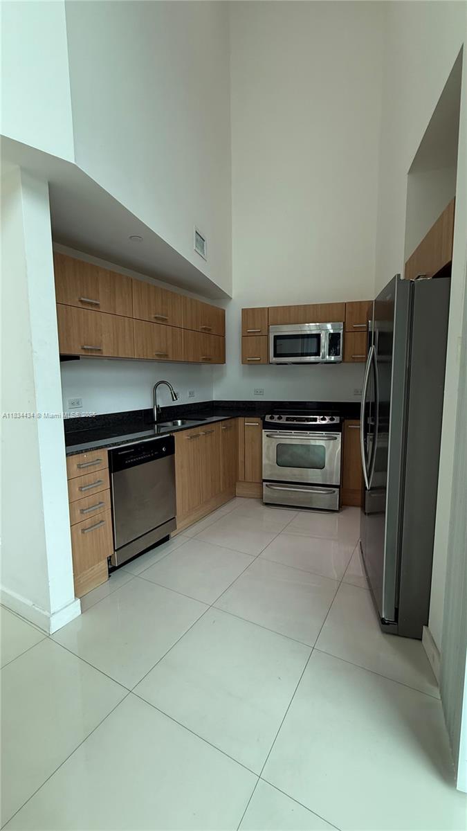 350 S Miami Ave #312, Miami FL 33130