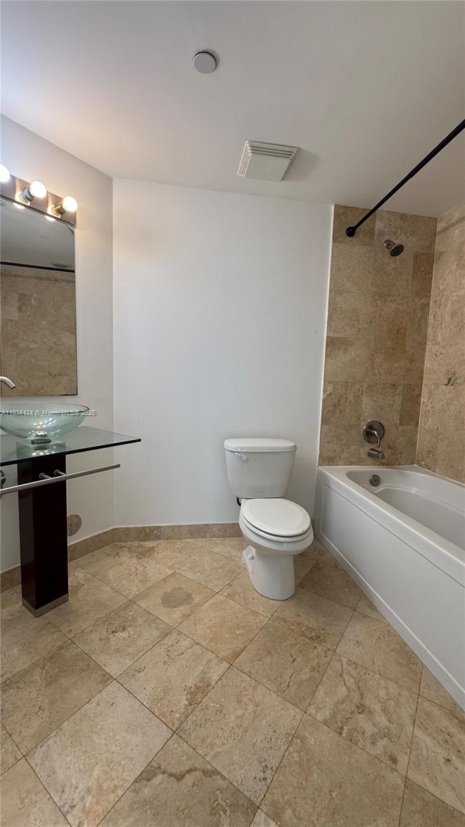 350 S Miami Ave #312, Miami FL 33130