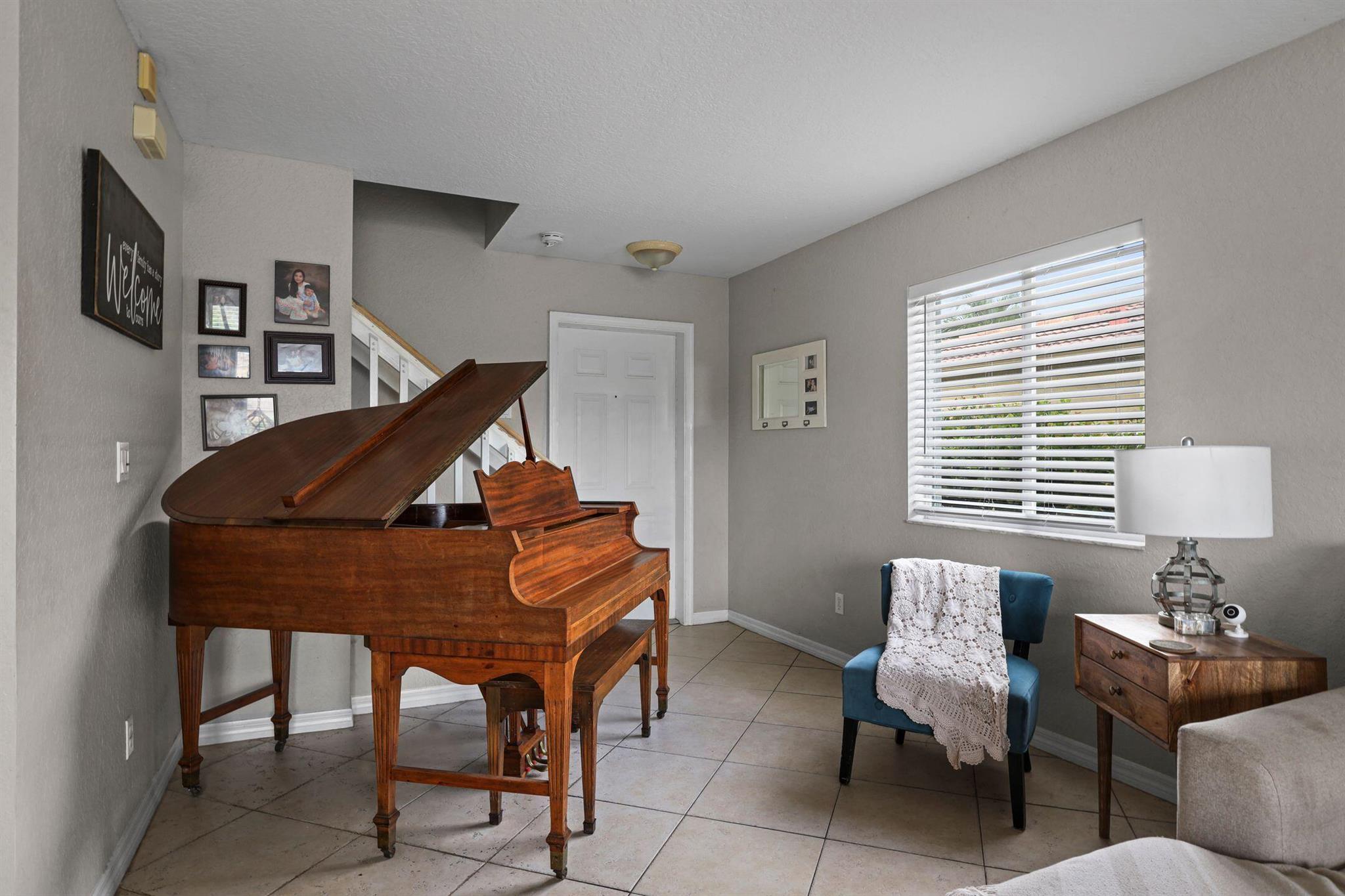 Homes for sale in Port St Lucie, FL | 1939 Sw Jamesport Dr, Port St Lucie, FL 34953 | MLS# R11107306