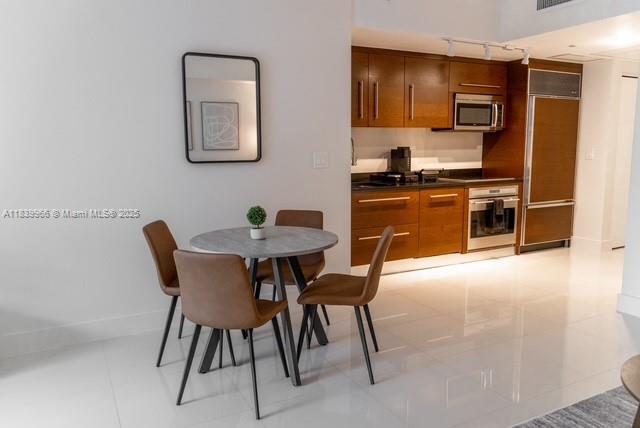 475 Brickell Ave #3510, Miami FL 33131