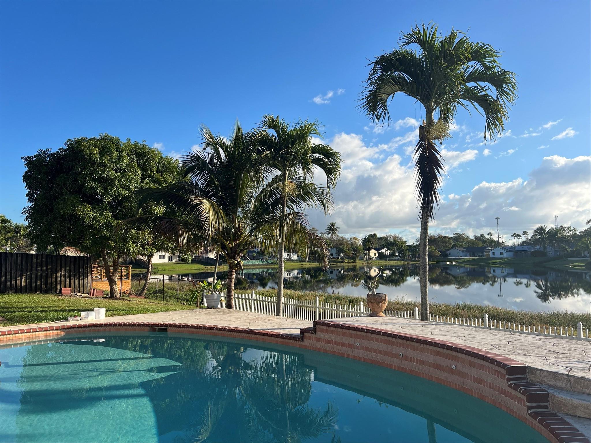 Flamingo Gardens-Phase Tw