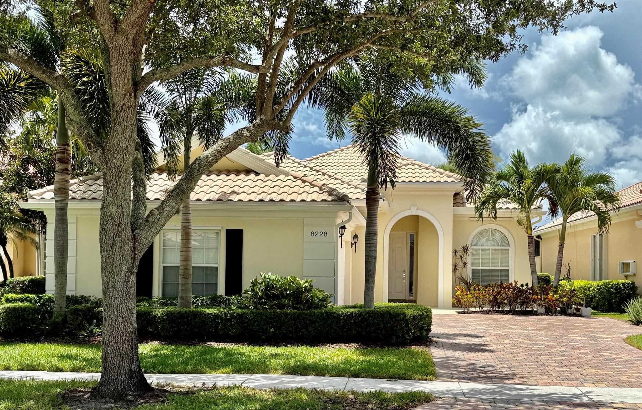 8228 Xanthus Lane Wellington FL 33414 | R11107357