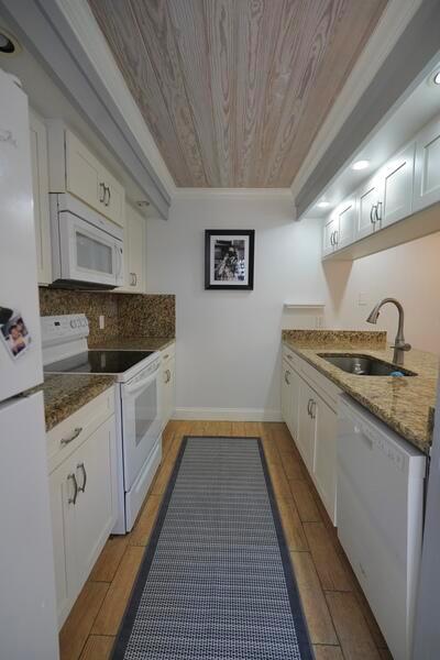 Homes for sale in Palm City, FL | 3030 Sw Sunset Trace Circle, Palm City, FL 34990 | MLS# R11107375