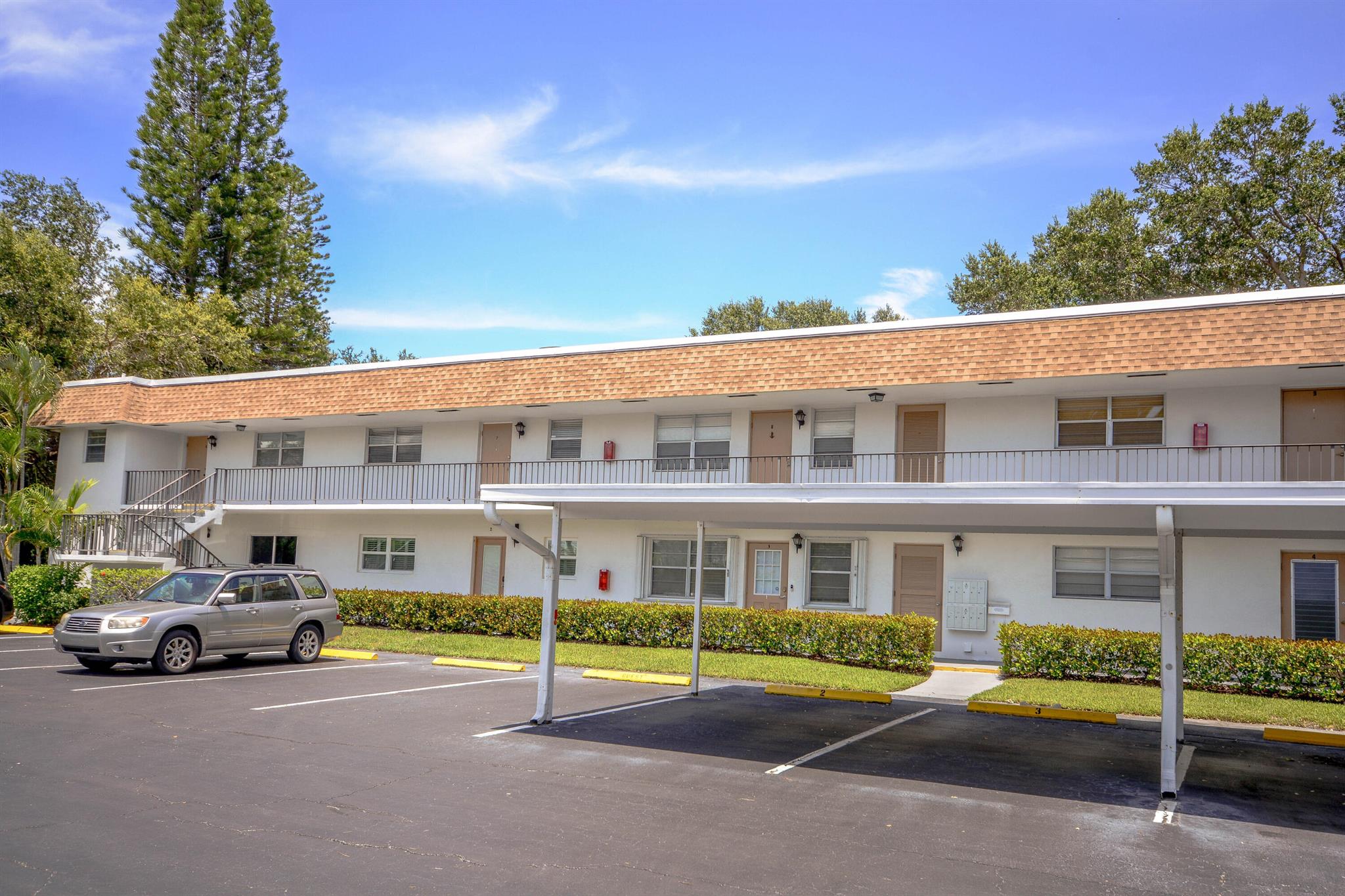 Homes for sale in Stuart, FL | 2950 Se Ocean Boulevard #1-7, Stuart, FL 34996 | MLS# R11107385