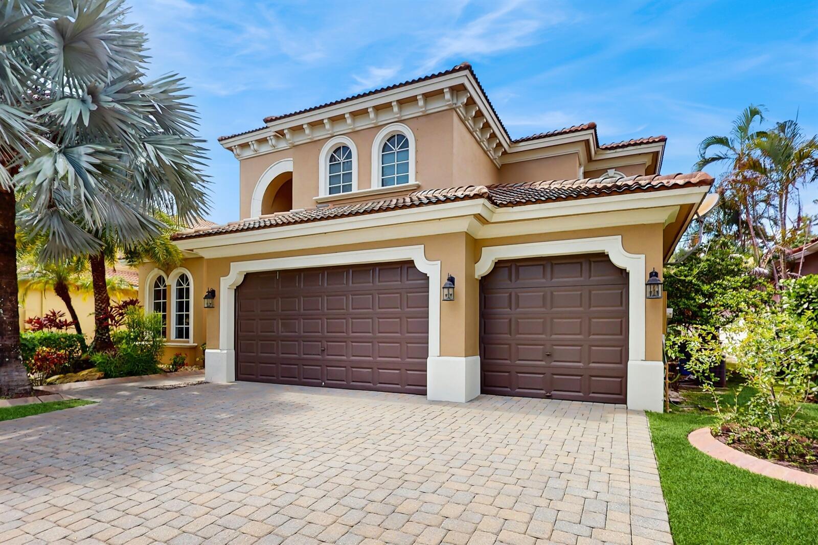 Homes for sale in West Palm Beach, FL | 544 Edgebrook Lane, West Palm Beach, FL 33411 | MLS# R11107396