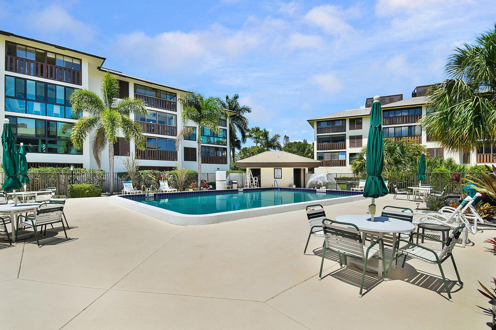 St Lucie Club And Apartme