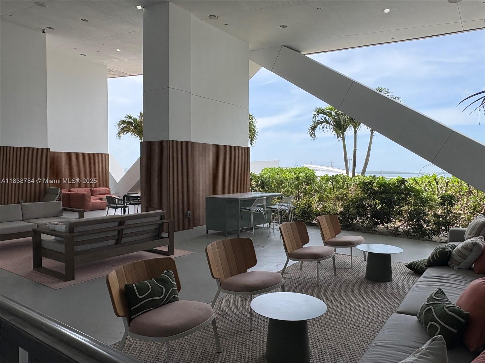 888 Biscayne Blvd #1907, Miami FL 33132