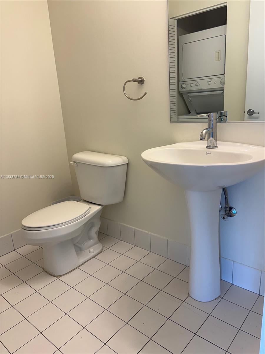 888 Biscayne Blvd #1907, Miami FL 33132