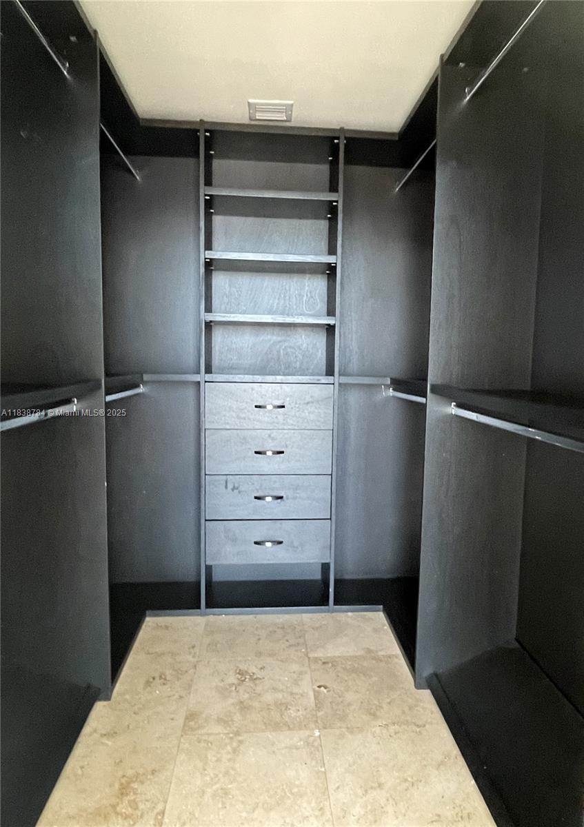 888 Biscayne Blvd #1907, Miami FL 33132