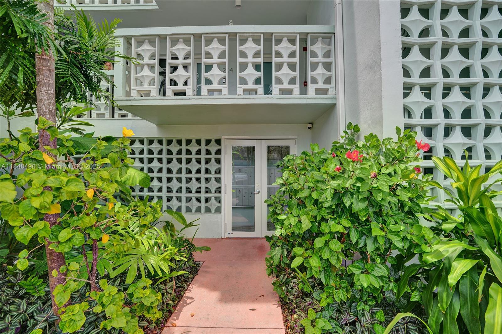 Flamingo Parkview Condo