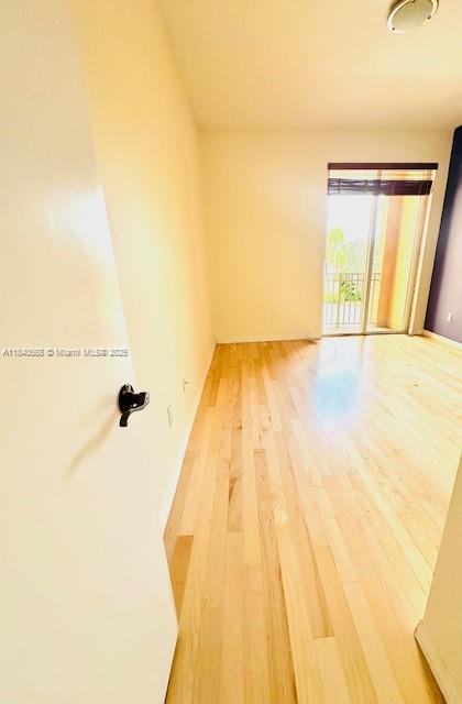 Elegant master bedroom retreat at 4906 Schooner Dr - Condo in Dania Beach