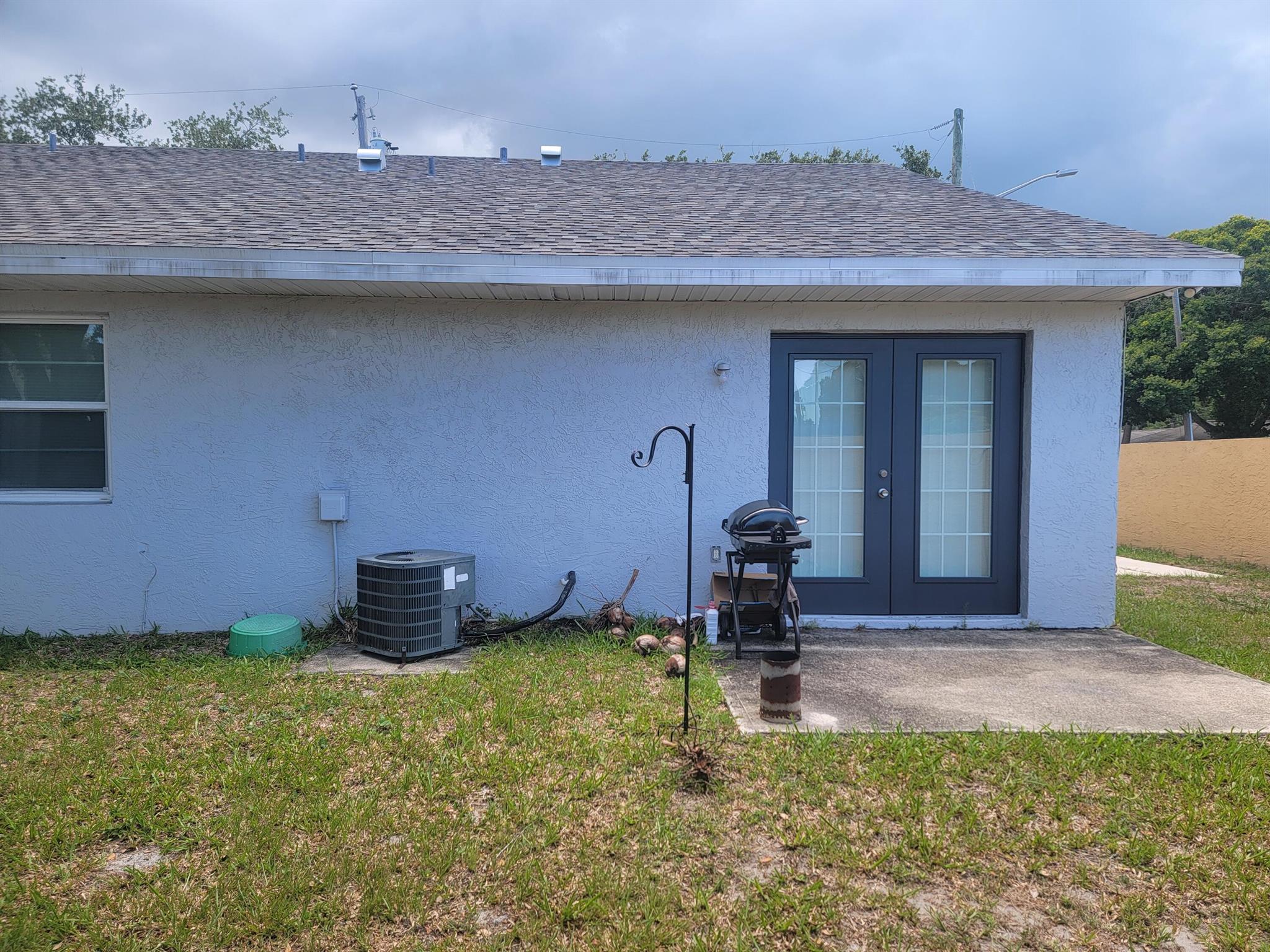 Homes for sale in Fort Pierce, FL | 2001 Oleander Boulevard #C, Fort Pierce, FL 34950 | MLS# R11107596