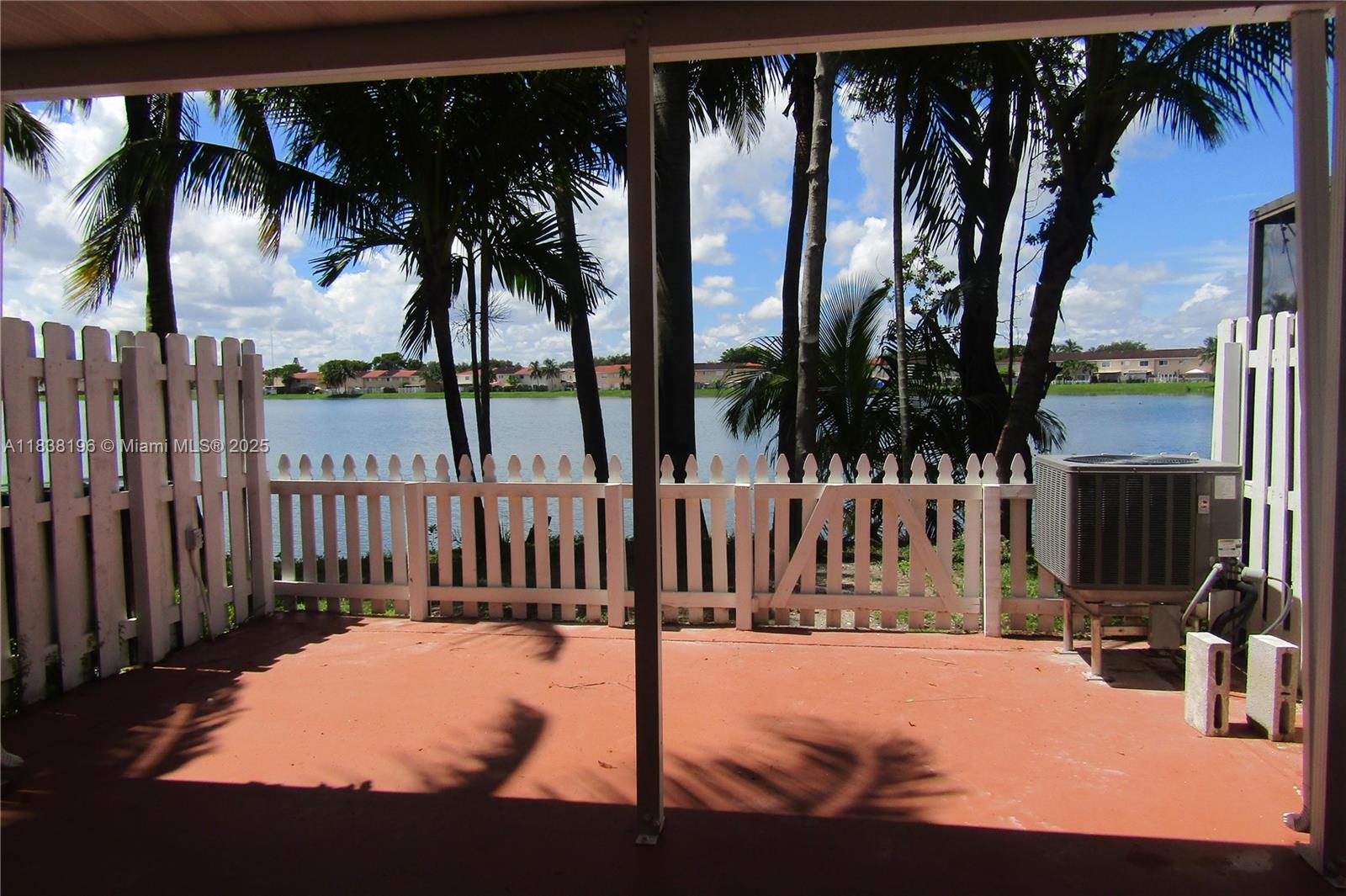 Weitzer Serena Lakes Town