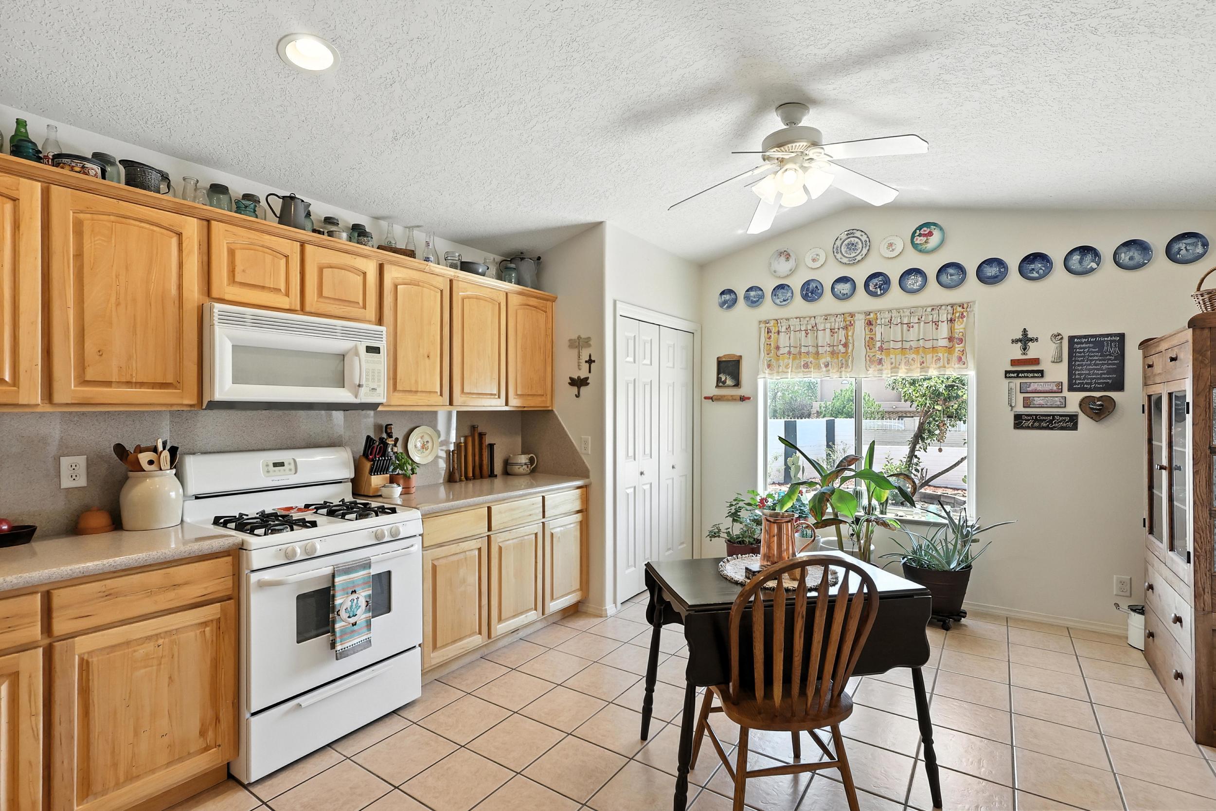 Homes for sale in Los Lunas, NM | 1902 Valley View Dr Sw, Los Lunas, NM 87031 | MLS# 1087894