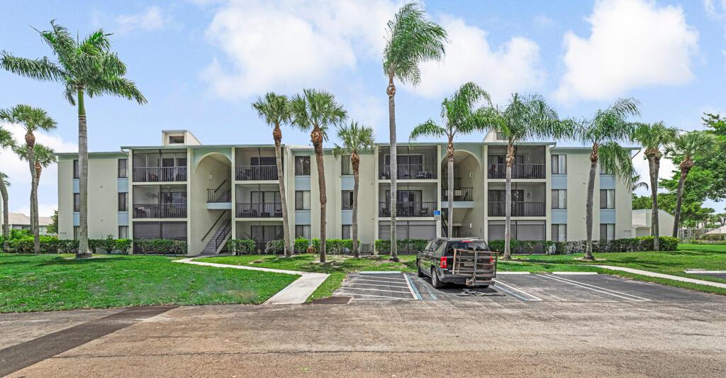 Homes for sale in West Palm Beach, FL | 1112 Green Pine Boulevard #G3, West Palm Beach, FL 33409 | MLS# R11107957