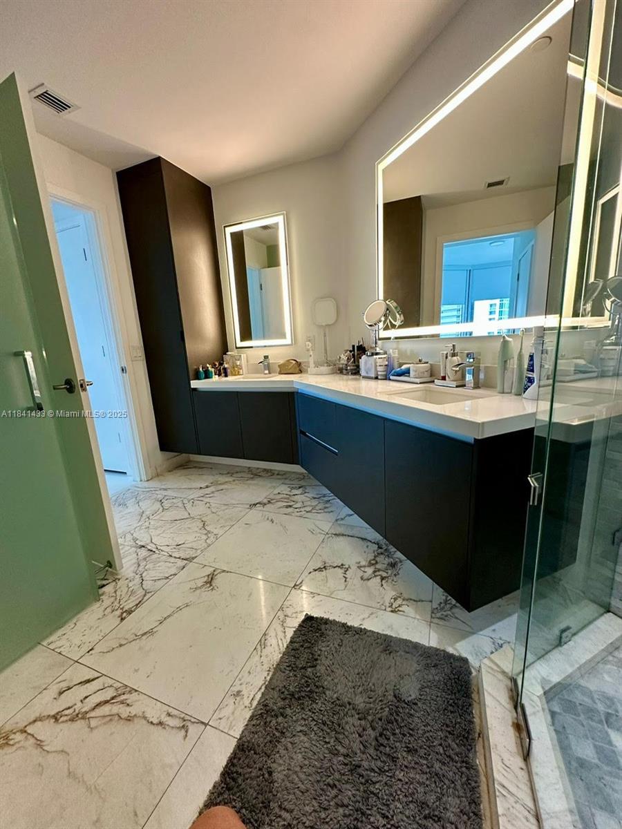 851 NE 1st Ave #3005, Miami FL 33132