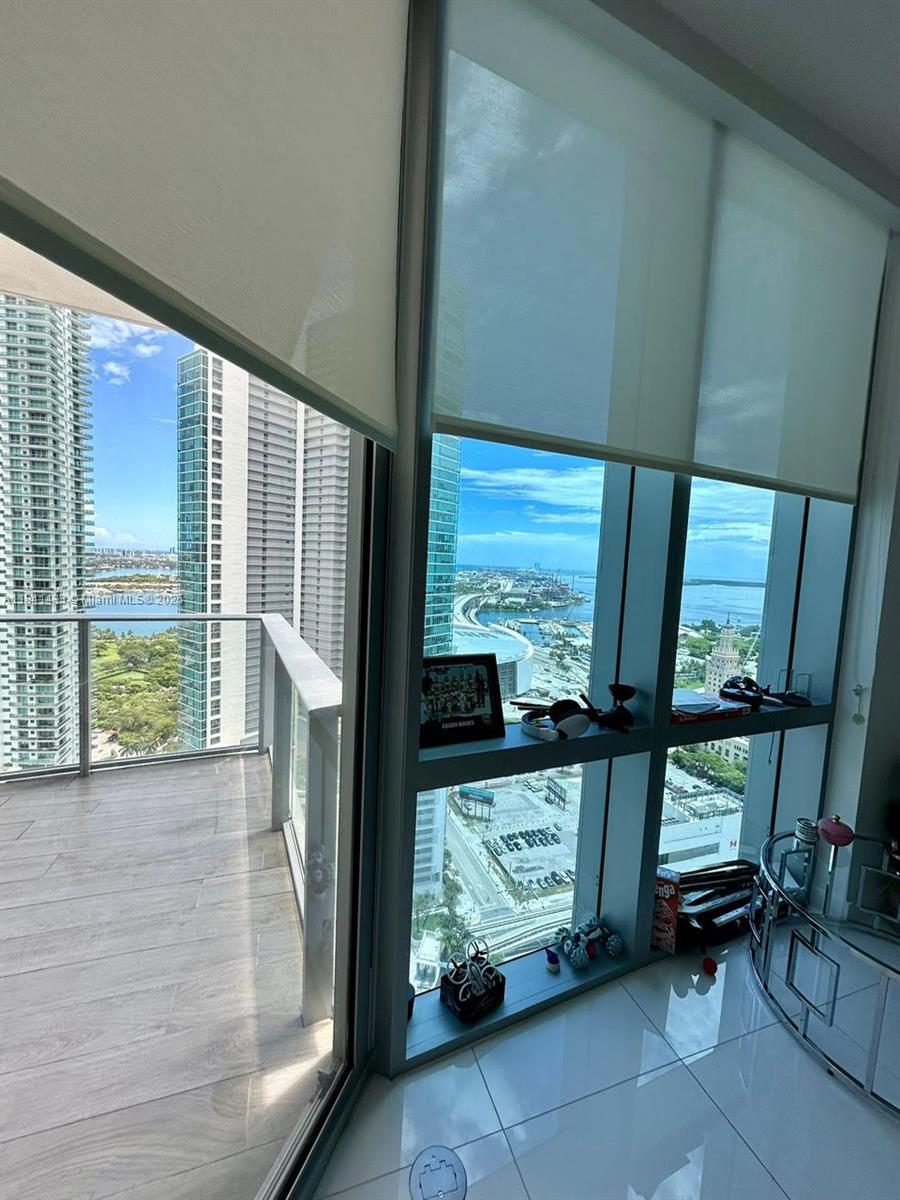 851 NE 1st Ave #3005, Miami FL 33132